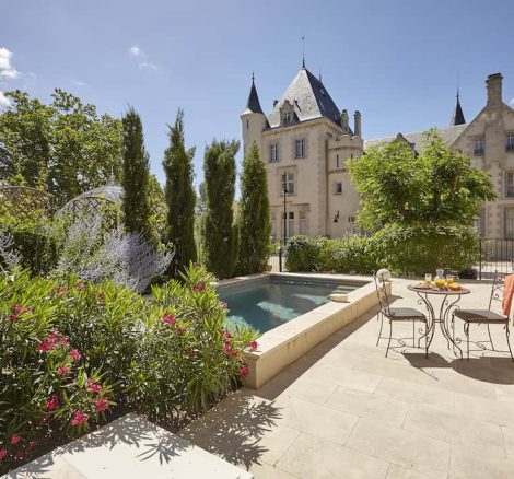 chateau les carrasses wedding venue exterior with swimming pool