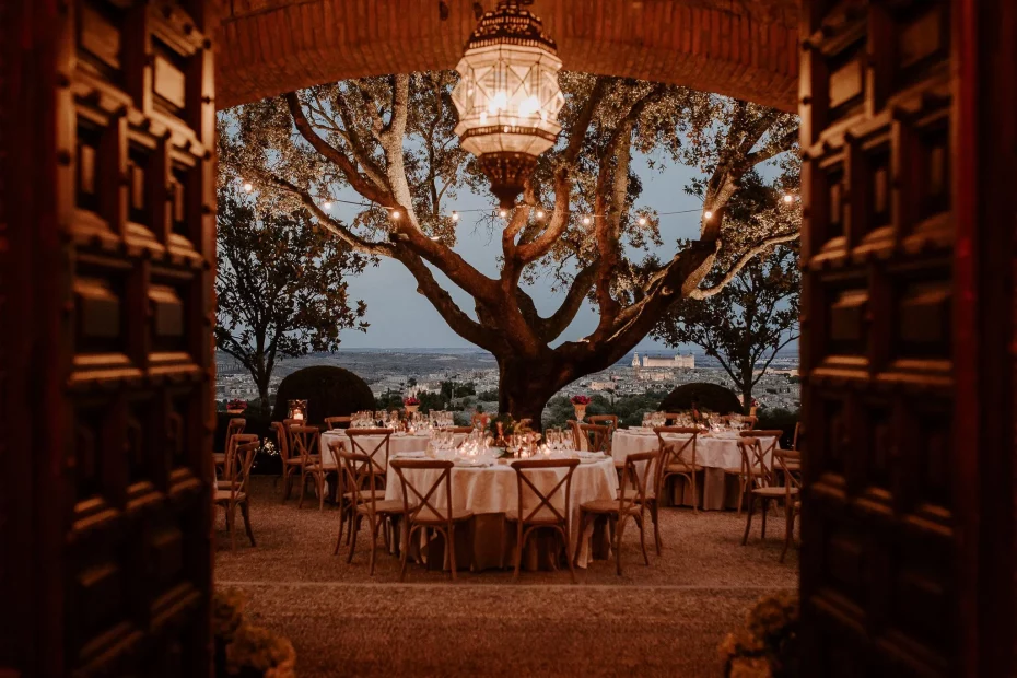 Image of table set up at wedding venue Cigarral de las Mercedes