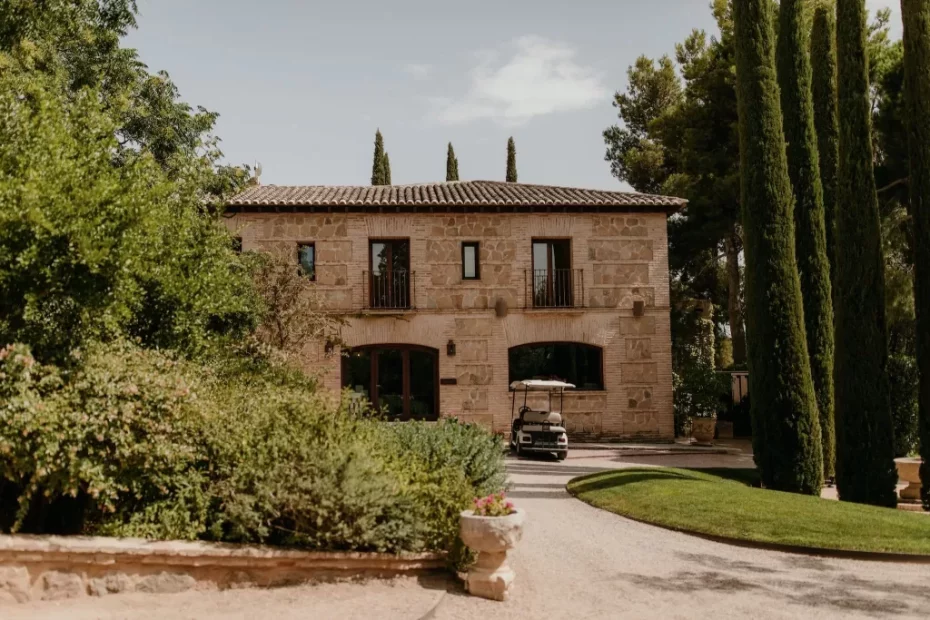 Front view of wedding venue Cigarral de las Mercedes