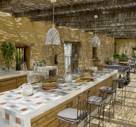 outdoor kitchen at spanish wedding venue casa la siesta in spain