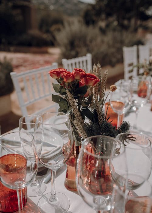 rose display on wedding table