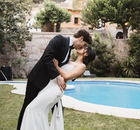 bride and groom at Spanish wedding venue villa catalina