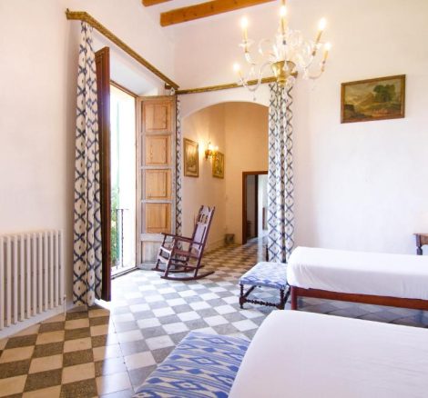 blue and white tiled bedroom floor at wedding venue in mallorca san son Andreau