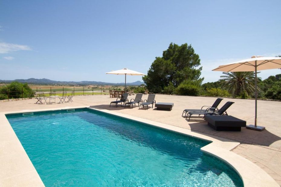 clean pool which looks out over the surrounding countryside views at wedding venue in mallorca san son Andreau