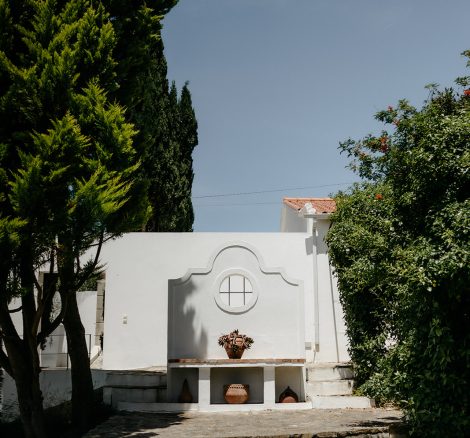 the grounds at wedding venue casa sacoto in portugal