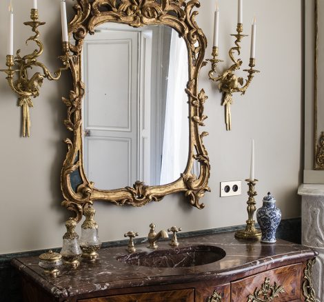 One of the opulent bathrooms at the stunning French wedding venue, Château de Villette