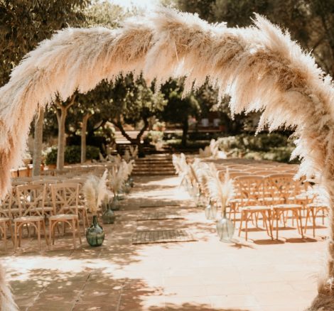 pampas grass archway for a wedding ceremony at Son Doblons wedding venue in mallorca spain
