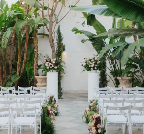 image of wedding aisle at wedding venue Masia Victoria