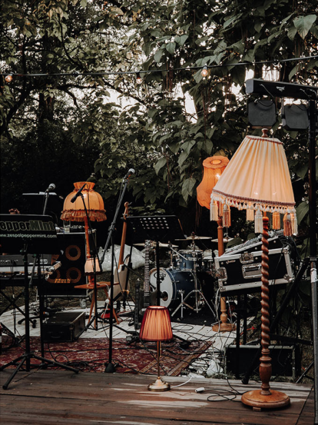 cool band set up with lamps outside atof polish wedding venue the palace osowa sien