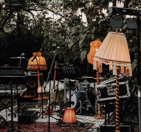 cool band set up with lamps outside atof polish wedding venue the palace osowa sien