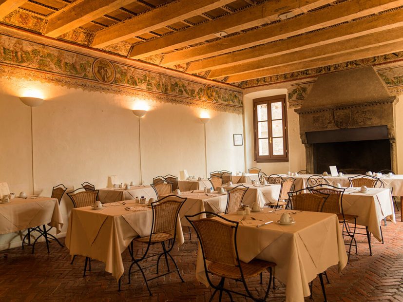 dining room space at Italy wedding venue villa cipressi