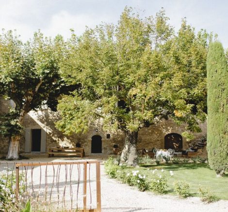 gravel drive up to wedding venue in south of France le petit roulet