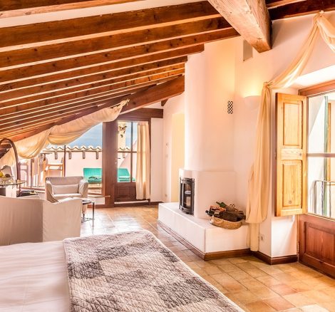 suite at exclusive wedding venue in Mallorca Ca's Xorc