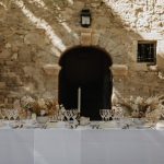 wedding table scape at French wedding venue in Luberon