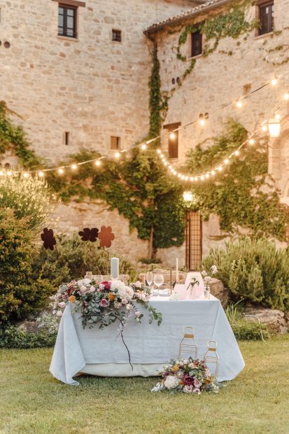 wedding reception table for two wedding venue in italy castello di petrata
