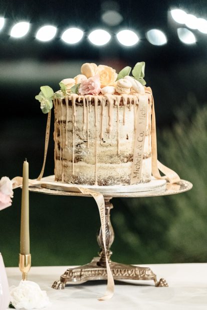 1 tier simple naked wedding cake