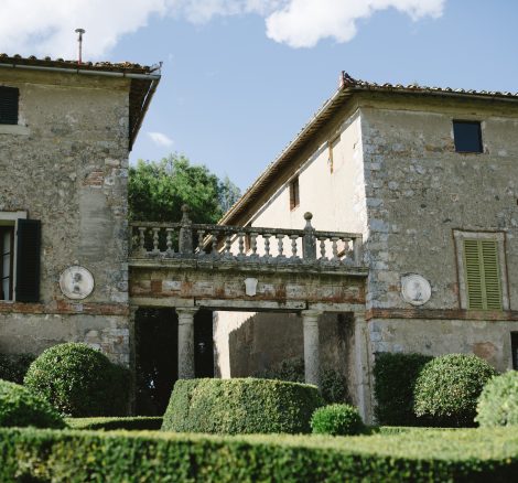 view of the entrance at wedding venue in Tuscany Italy Borgo Stomennano