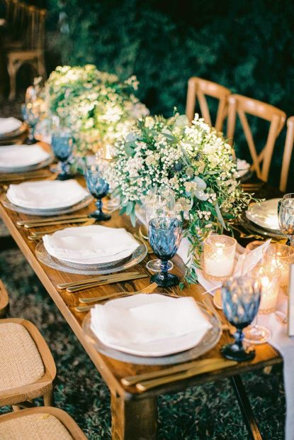 wedding tables with neutral florals at wedding venue villa in corfu Greece at villa Sylva