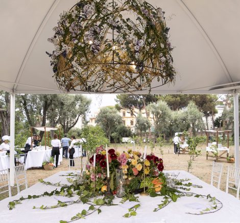 wedding tables prepared at historical private villa wedding venue in Sorrento Italy villa zagara