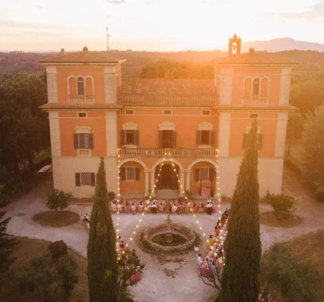 wedding at wedding venue in tuscany villa lena