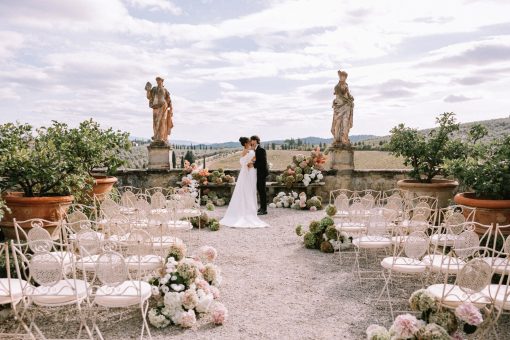 Wedding aisle at wedding venue Villa-Corsini, Italy