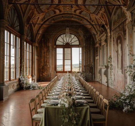 Dining table at wedding venue Villa Corsini, Italy