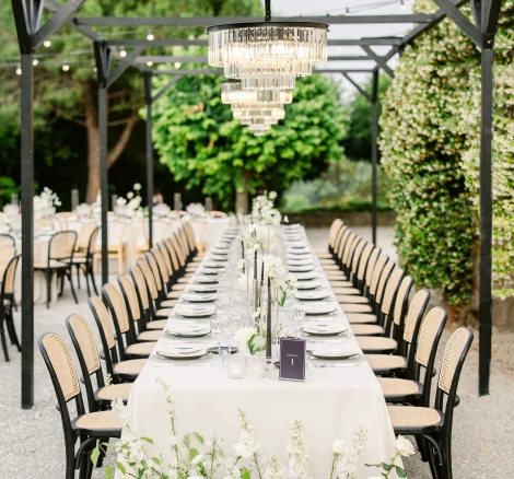 Table setting at wedding venue Bastide du Roy, France