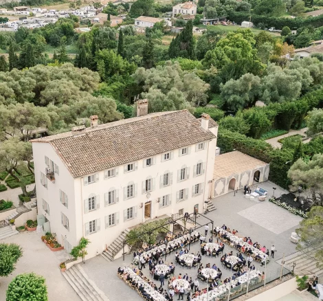 Drone shot of wedding venue Bastide du Roy, France