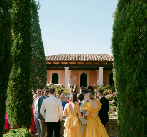 Image of wedding guests at wedding venue Finca Son Collell