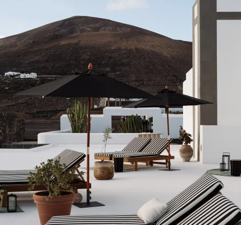 Sun beds and view of volcano at wedding venue Courtesy of César Lanzarote