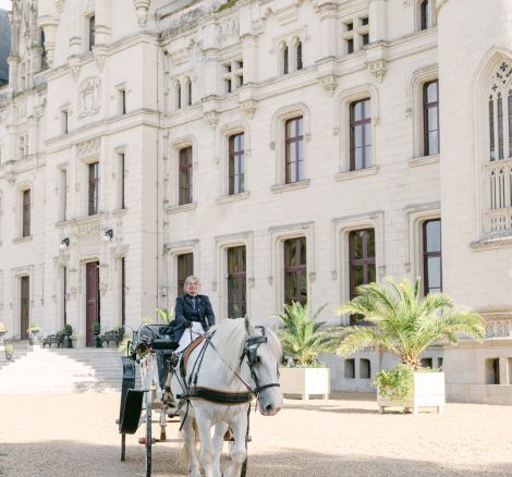 Image of a horse and carriage ride at wedding venue Chateau Challain