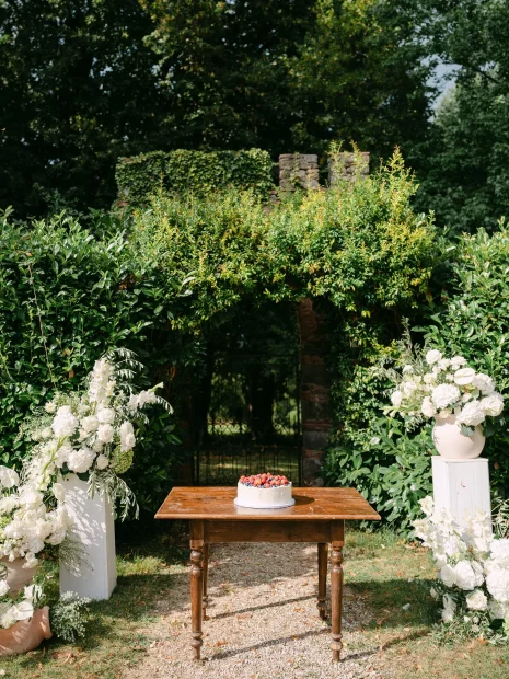 Wedding cake at wedding venue Villa Gallici Deciani, Italy