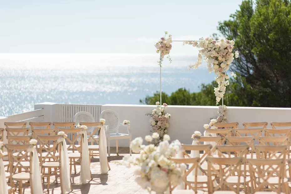 Image of aisle with view of sea at wedding venue Elixir Ibiza