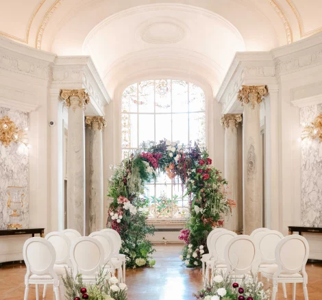 Image of wedding aisle at wedding venue shangri-la paris, France