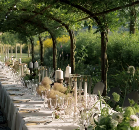 Table layout at wedding venue Vocabolo Moscatelli, Italy