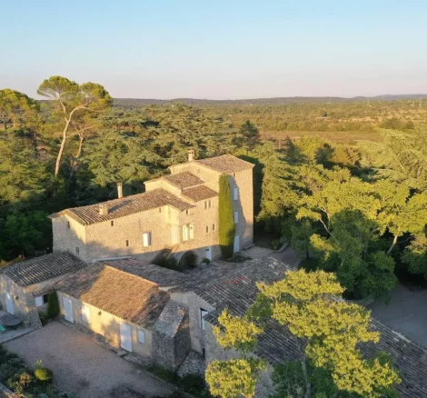 Drone shot of wedding venue Domaine de Bonelli