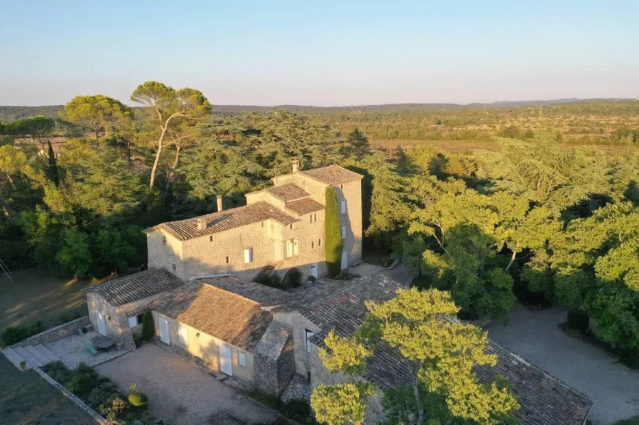 Drone shot of wedding venue Domaine de Bonelli