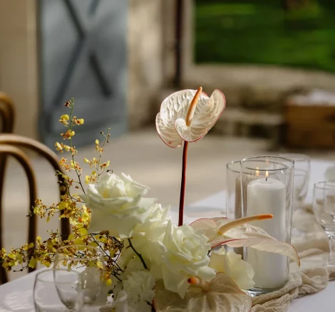Table decoration at wedding venue Domaine Du Rodier
