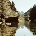 Image of lake at wedding venue Almières Retreat, France