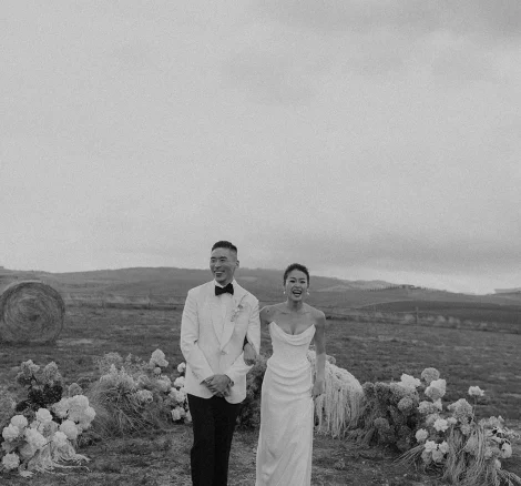 Image of married couple at wedding venue Locanda in Tuscany