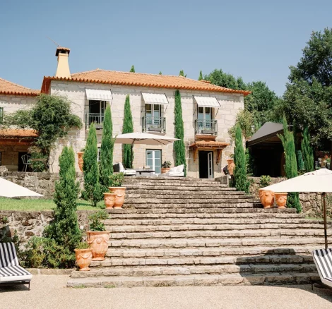 Image of front of The Fox House wedding venue, Portugal