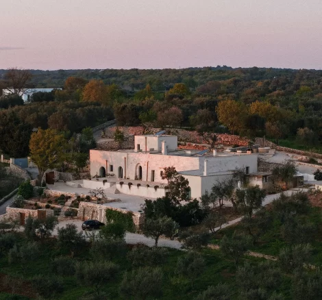 Drone shot of wedding venue Villa Rocca 1914, Italy
