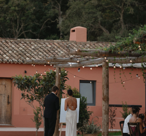 Image of married couple at Algarve wedding venue Vale Palheiro in Portugal